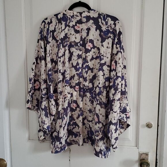 Sim & Sam Floral Kimono Top - Picture 7 of 7